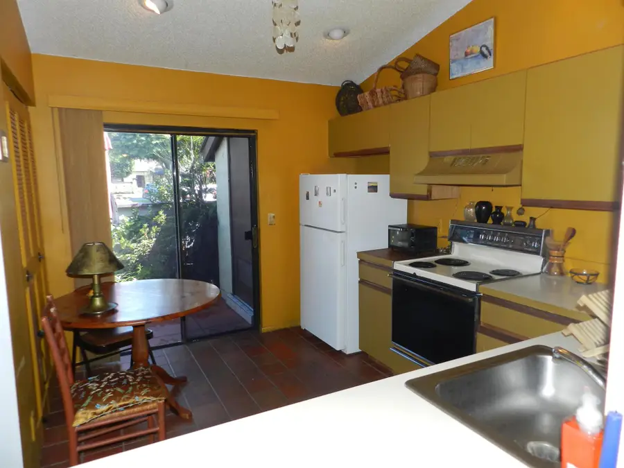 450 Knollwood Court, Royal Palm Beach, FL 33411 - Image #2