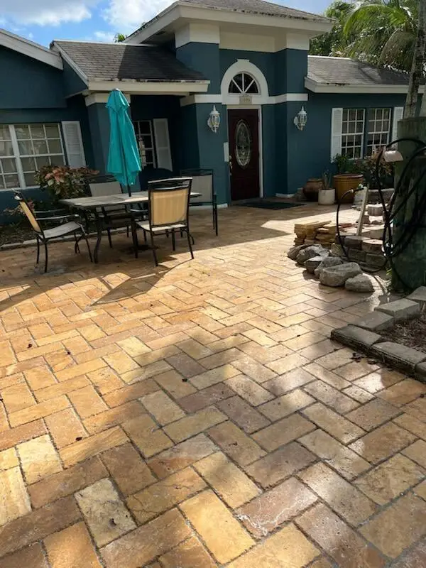 2098 Juana Road, Boca Raton, FL 33486 - Image #2