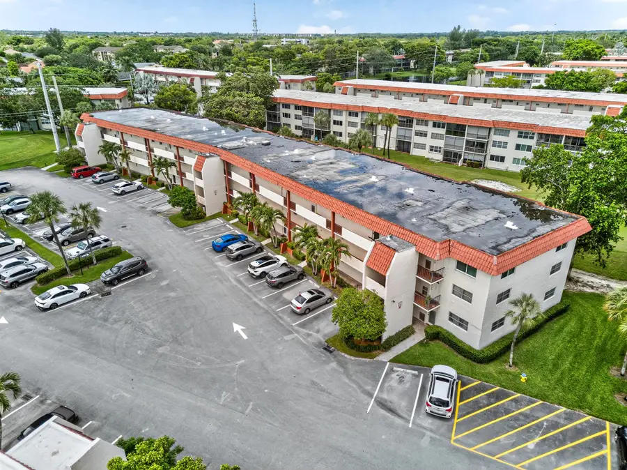 681 S Hollybrook Drive #302, Pembroke Pines, FL 33025 - Image #2