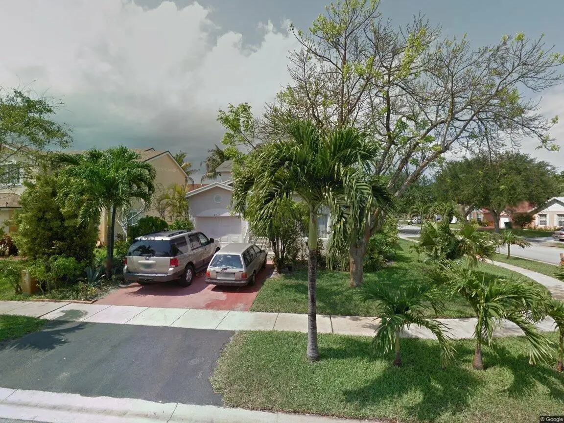 8741 SW 10th Street, Pembroke Pines, FL 33025 - Image #1