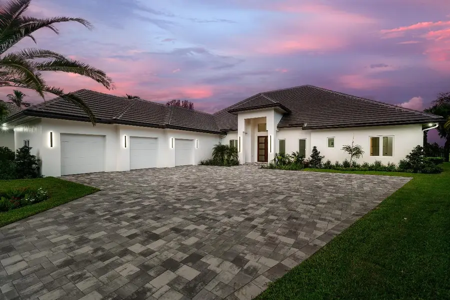 100 Glenbrook Court, Atlantis, FL 33462 - Image #3