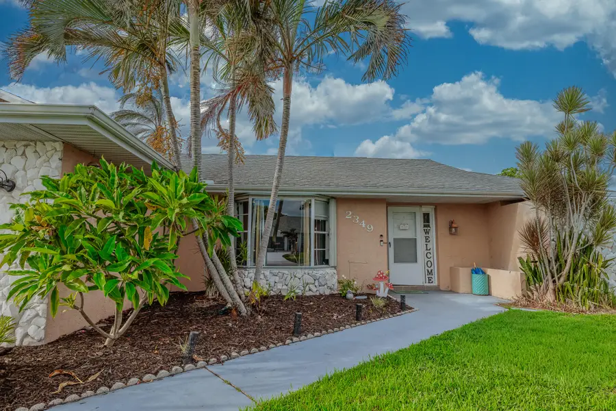 2349 SE Avalon Road, Port Saint Lucie, FL 34952 - #2