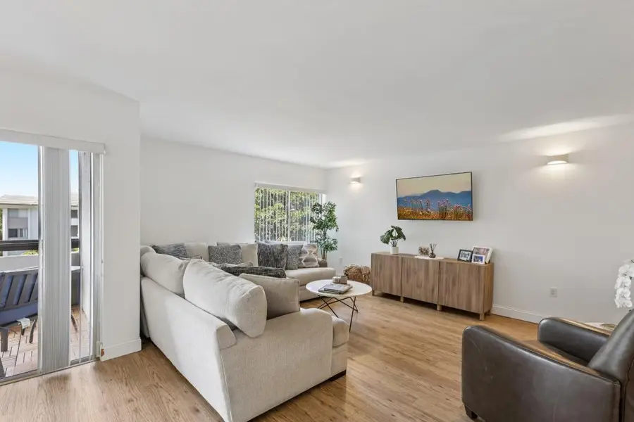 721 N Pine Island #406, Plantation, FL 33324 - Image #2