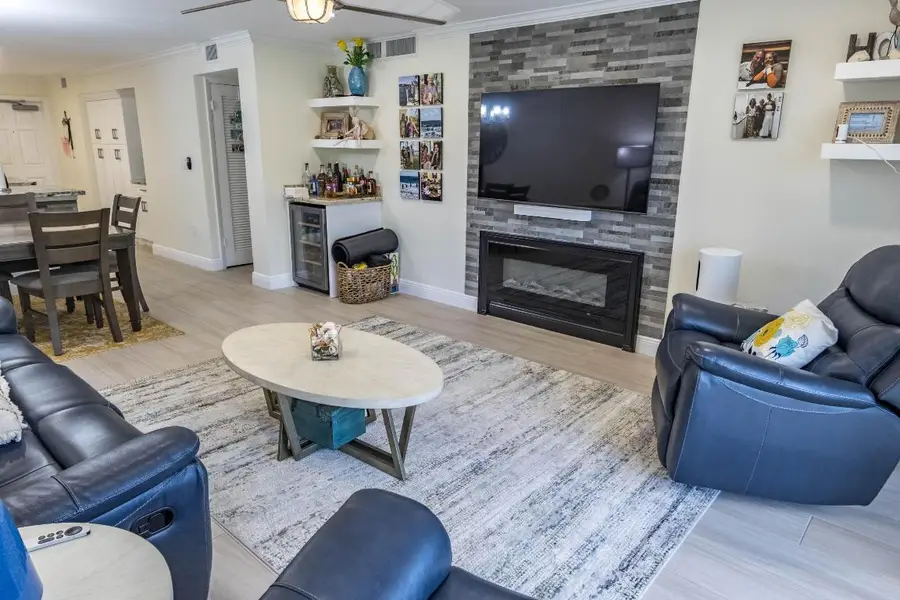 1021 Hillsboro Mile #203, Hillsboro Beach, FL 33062 - Image #3