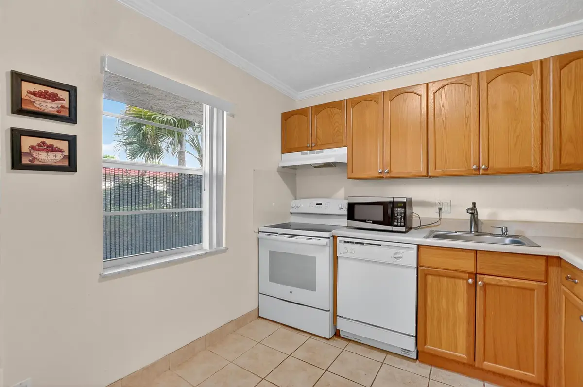 6 Abbey Lane #106, Delray Beach, FL 33446 - Image #1