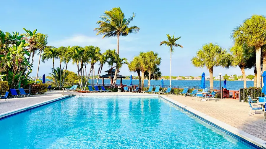 7030 Half Moon Circle #121, Hypoluxo, FL 33462 - Image #3