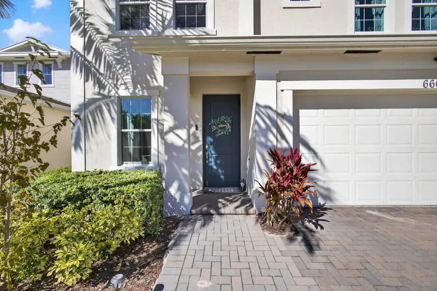 6607 Pointe Of Woods Drive, West Palm Beach, FL 33413 - #2