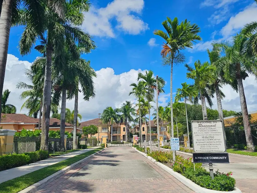 3545 Forest Hill Boulevard #15, Palm Springs, FL 33406 - Image #3