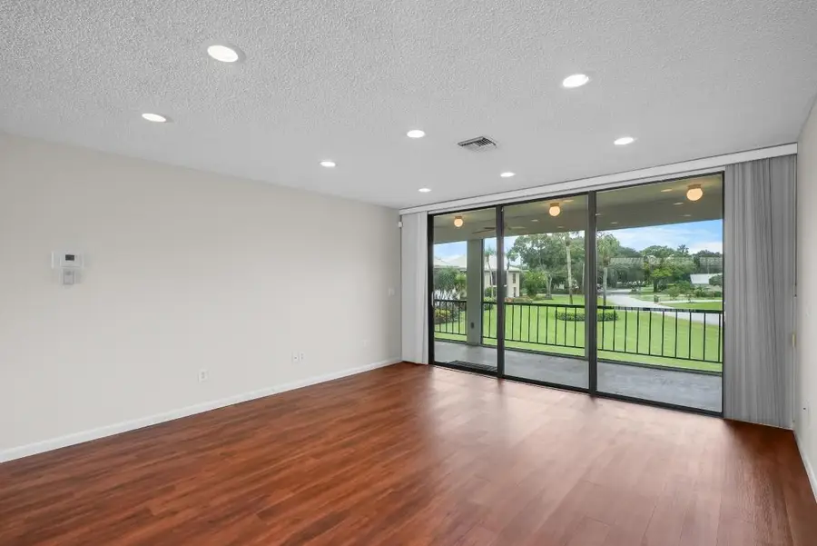 16 SE Turtle Creek Drive #E, Tequesta, FL 33469 - Image #2