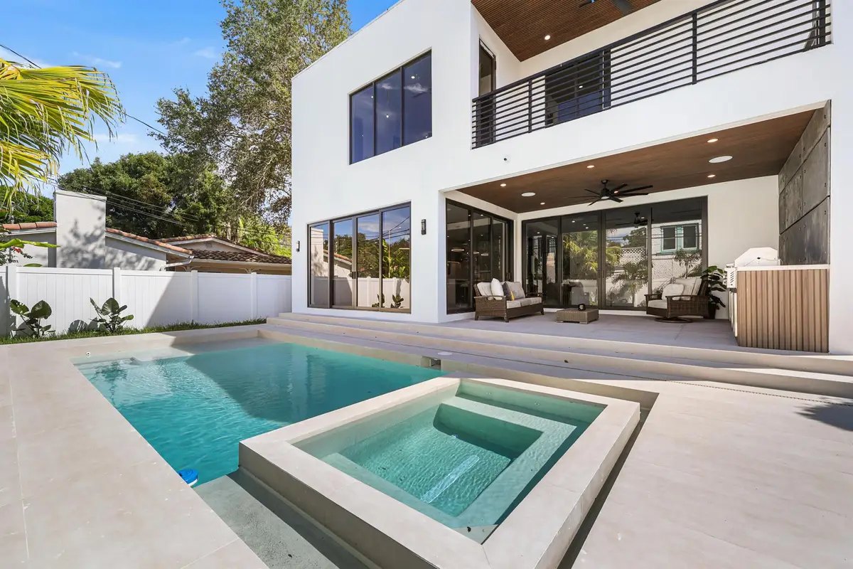 1013 SE 9 Street, Fort Lauderdale, FL 33316 - Image #1