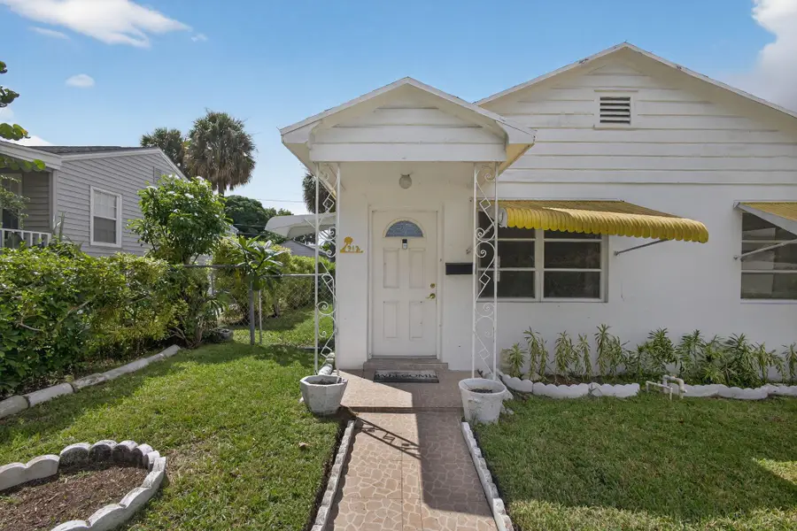 912 38th Street, West Palm Beach, FL 33407 - Image #2