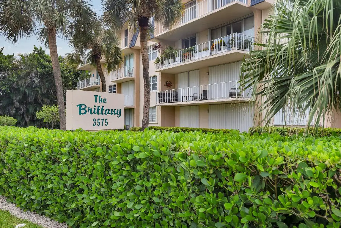 3575 S Ocean Boulevard #205, South Palm Beach, FL 33480 - Image #1