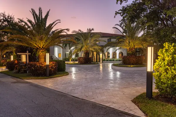 290 NW 6th Street, Boca Raton, FL 33432