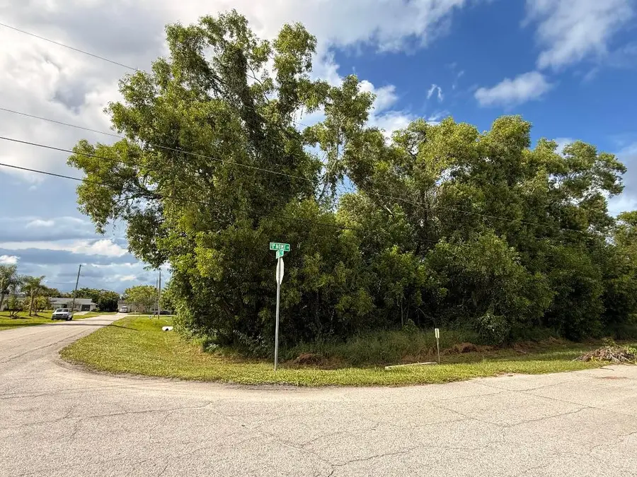 574 SE Nome Drive, Port Saint Lucie, FL 34984 - #2