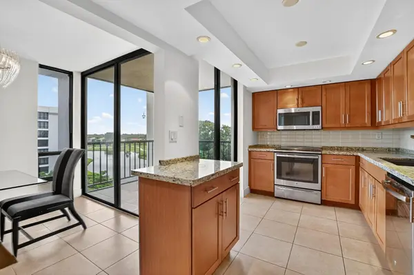 7754 Lakeside Boulevard #462, Boca Raton, FL 33434