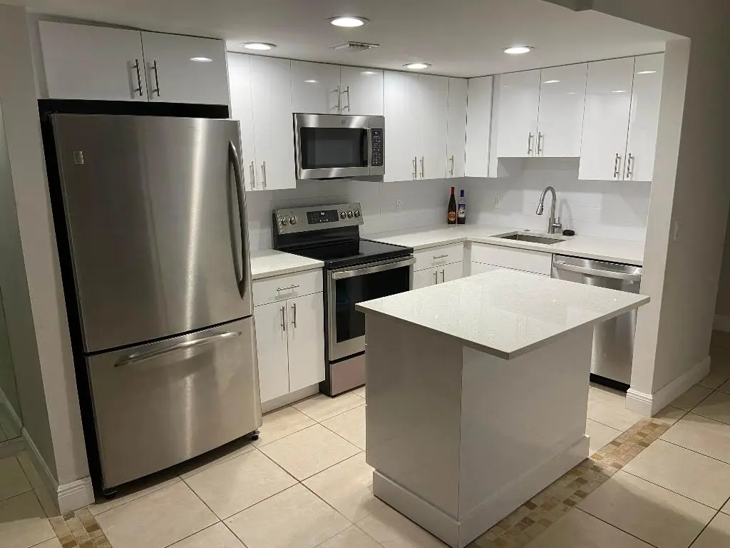 1829 Fairview Villa Drive #2, Palm Springs, FL 33406 - Image #1