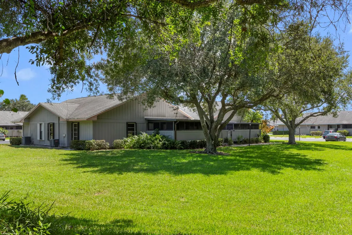 4083 NW Cinnamon Tree Circle, Jensen Beach, FL 34957 - Image #1