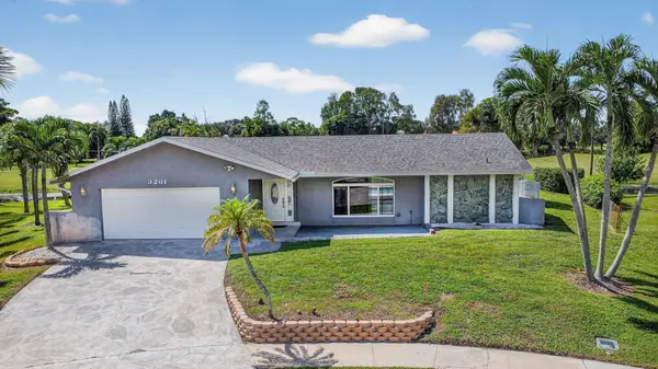 3261 Hoylake Road, Lake Worth, FL 33467