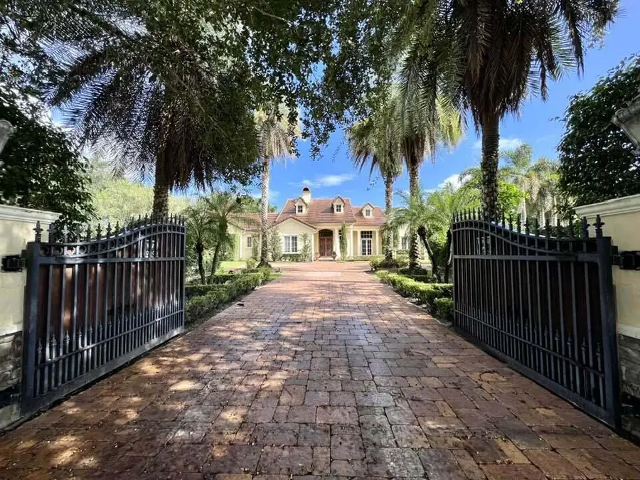 2057 Appaloosa Trail, Wellington, FL 33414 - Image #2