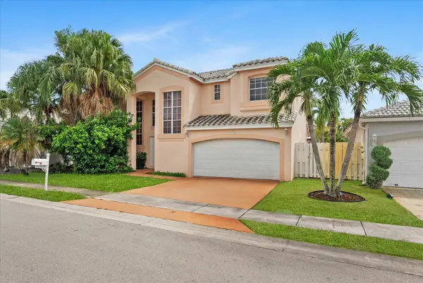10372 SW 9th Lane, Pembroke Pines, FL 33025
