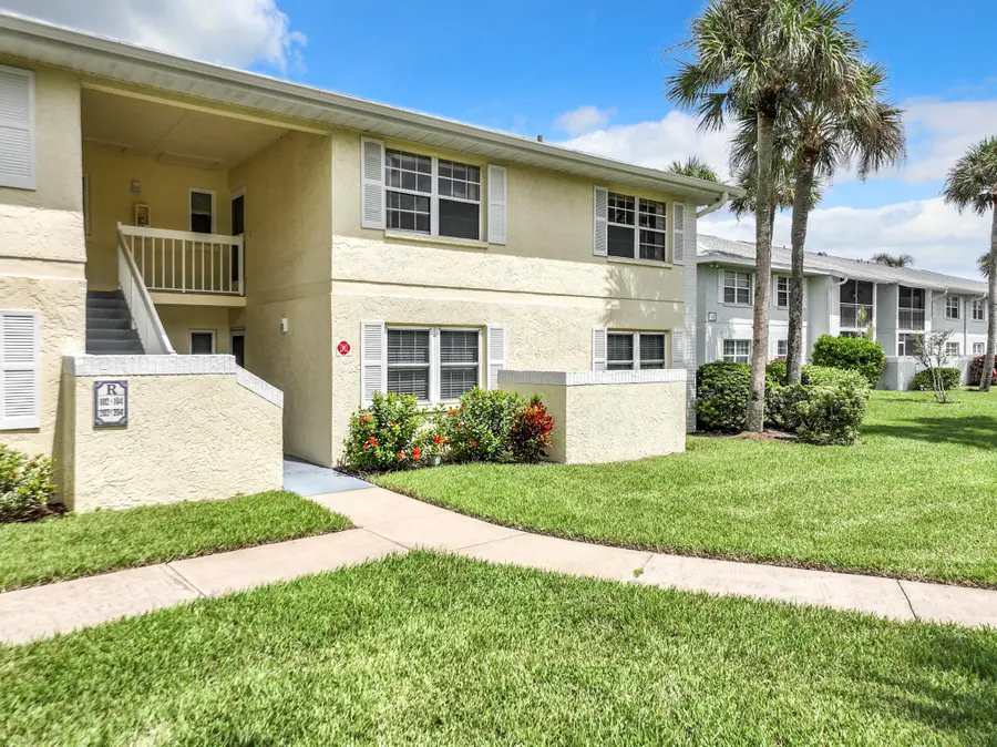 939 Sonesta Ave Avenue Ne #204, Palm Bay, FL 32905 - Image #2