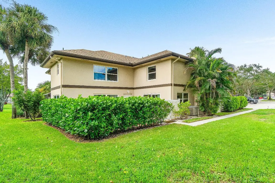 43 Essex Court #C, Royal Palm Beach, FL 33411 - Image #1
