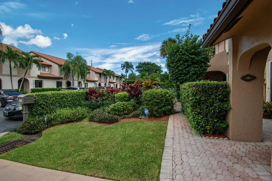 22066 Las Brisas Circle, Boca Raton, FL 33433 - Image #3