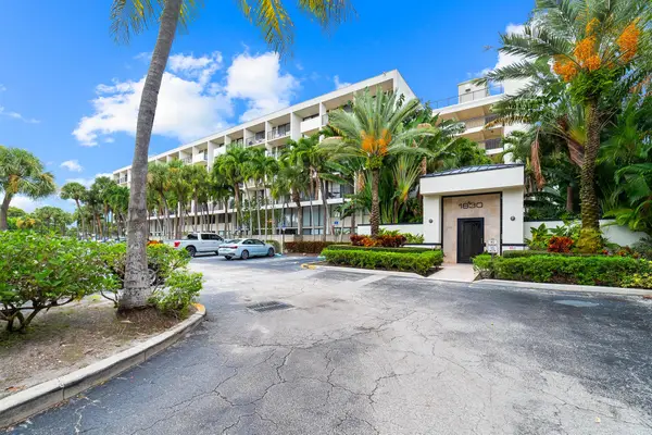 1830 Embassy Drive #107, West Palm Beach, FL 33401