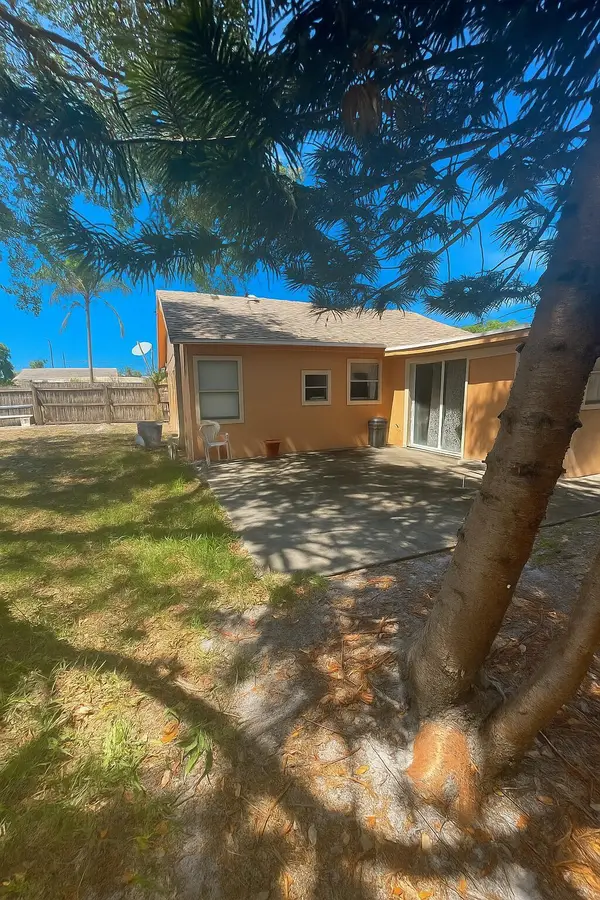 410 Minnesota Street, Lantana, FL 33462