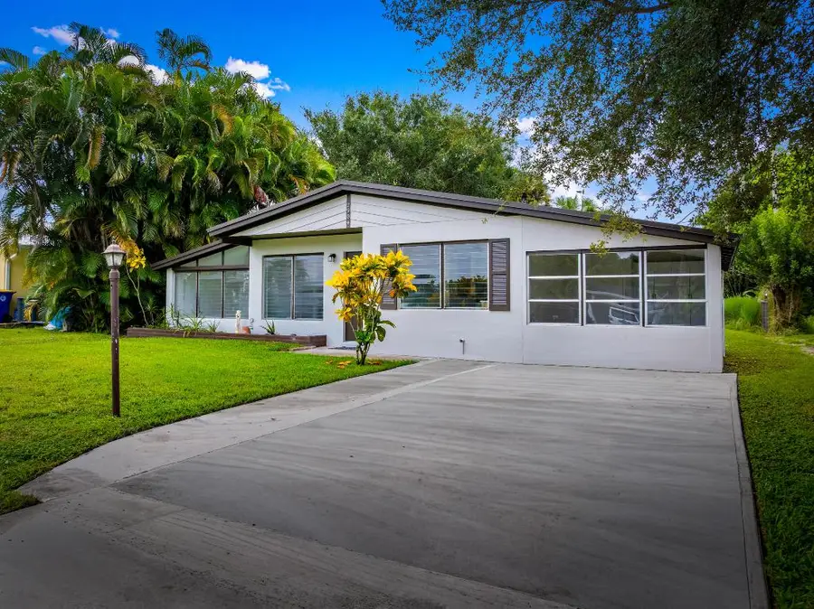 2904 SE Bamboo Street, Stuart, FL 34997 - Image #2