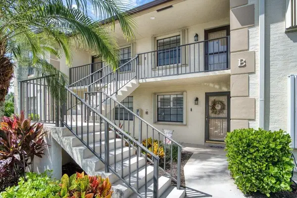 1402 Pinecrest Circle #B, Jupiter, FL 33458