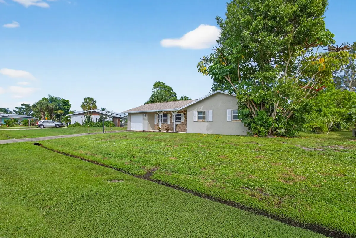 607 SE Forgal Street Se, Port Saint Lucie, FL 34983 - Image #1