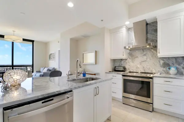 801 S Olive Avenue #902, West Palm Beach, FL 33401