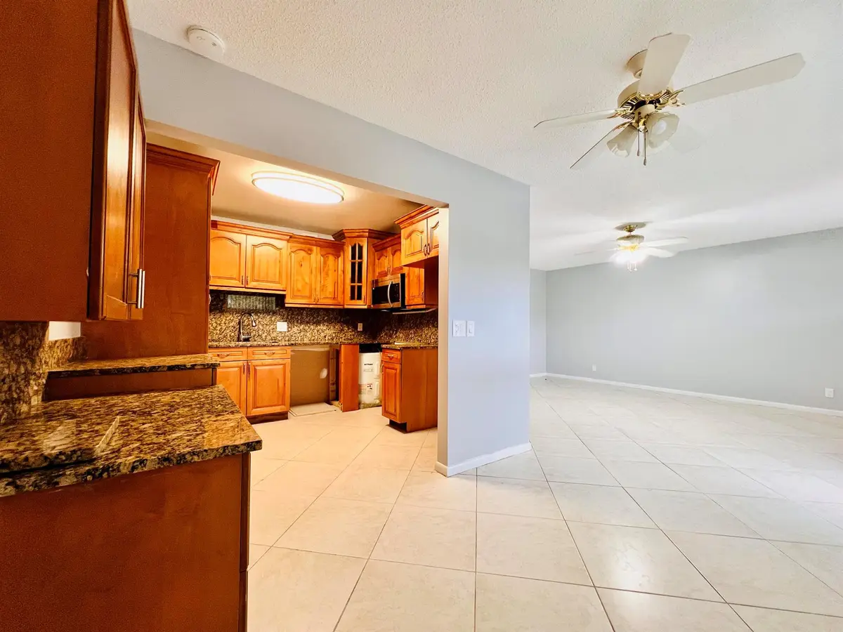 210 Somerset K, West Palm Beach, FL 33417 - Image #1