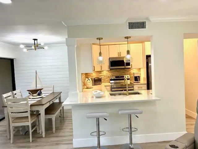 1121 NW 13th Street #3, Boca Raton, FL 33486 - Image #1