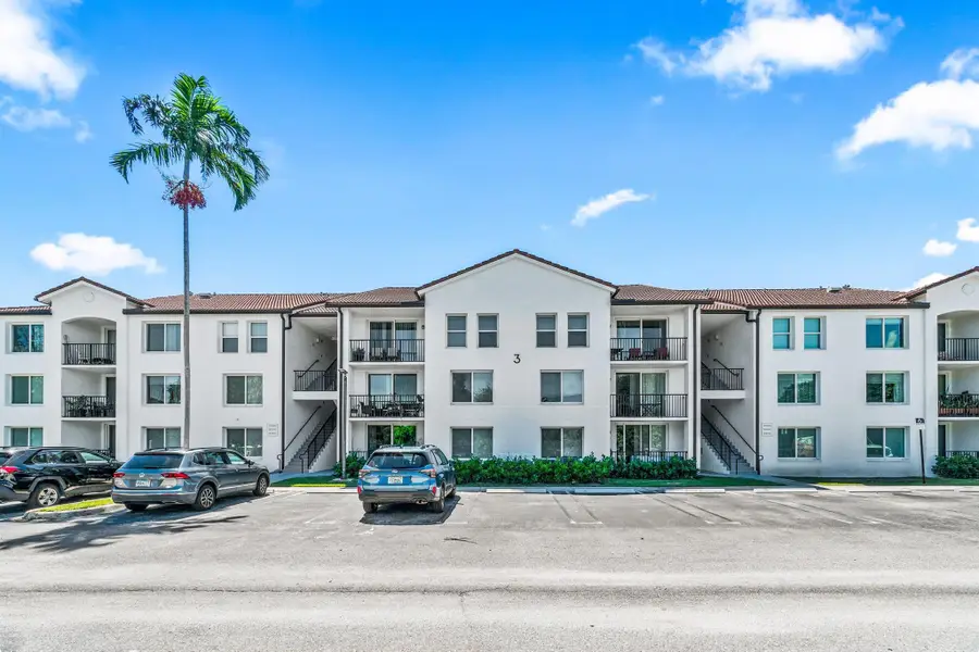 320 Villa Circle, Boynton Beach, FL 33435 - Image #2