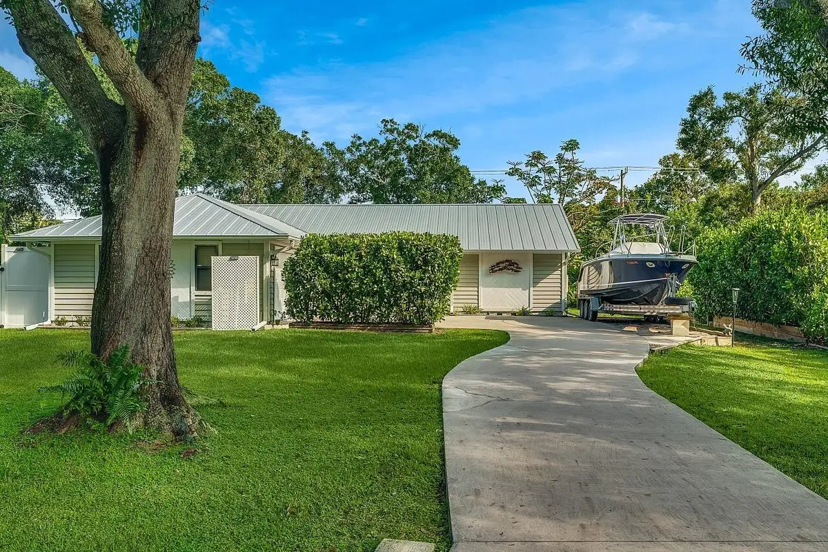 781 24th Square, Vero Beach, FL 32962 - Image #1