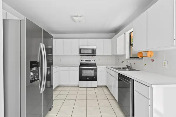 2634 Summit Boulevard, West Palm Beach, FL 33406