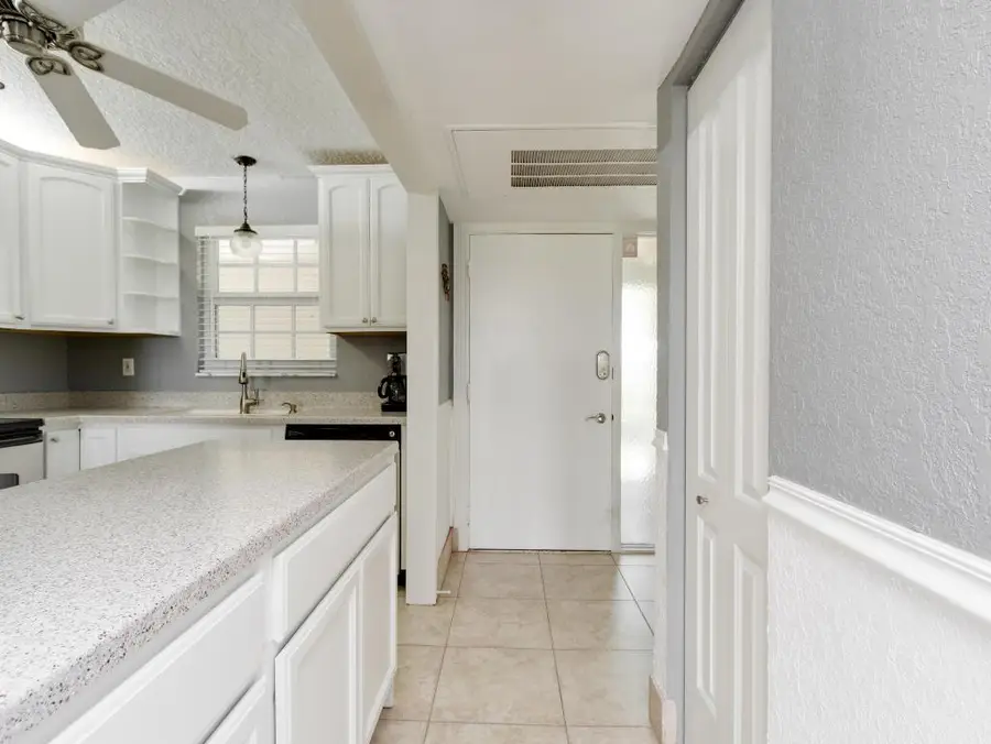 765 Jeffery Street #1-301, Boca Raton, FL 33487 - Image #3