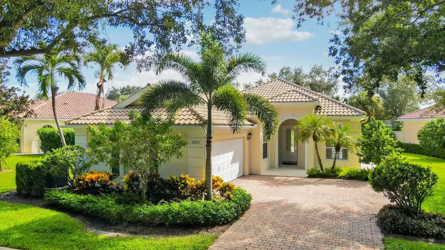 1323 St Lawrence Drive, Palm Beach Gardens, FL 33410 - Image #2