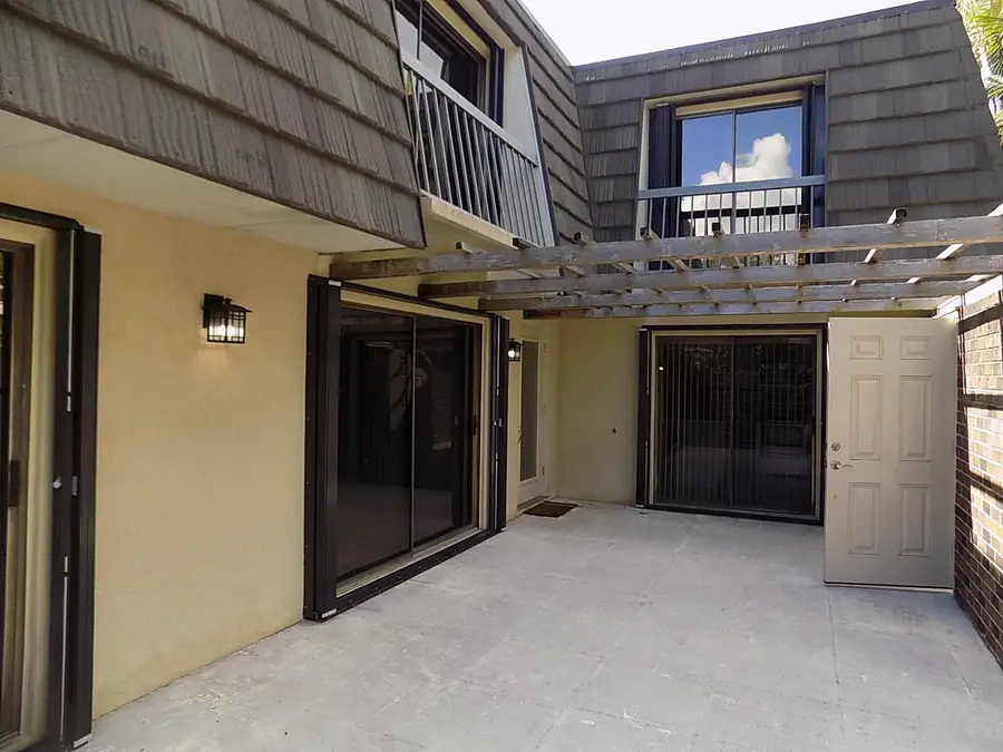 619 6th Terrace, Palm Beach Gardens, FL 33418 - Image #2