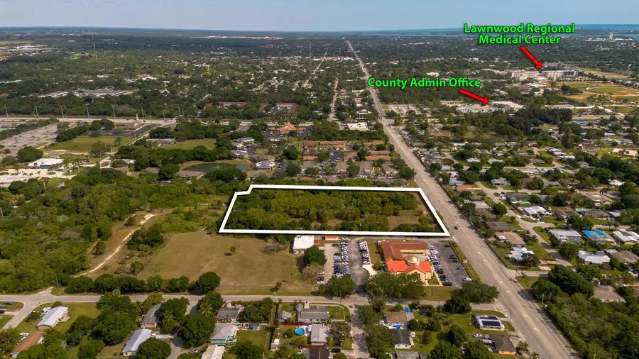 2205 S 25th Street, Fort Pierce, FL 34947 - #3