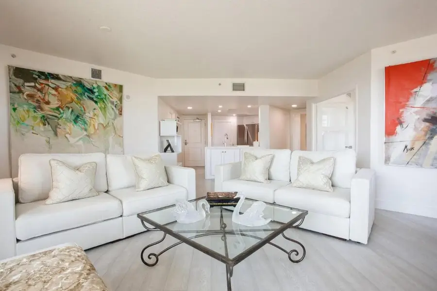 403 S Sapodilla Avenue #604, West Palm Beach, FL 33401 - Image #2