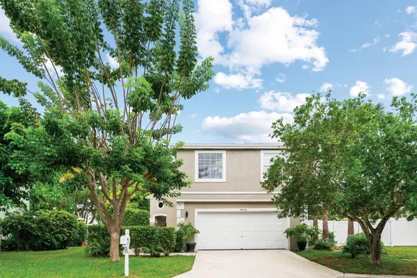 1015 Fairfax Circle W, Boynton Beach, FL 33436