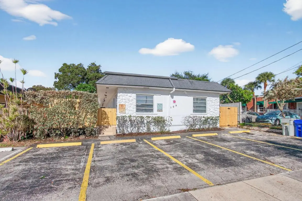 109 SE 11th Avenue #1-3, Pompano Beach, FL 33060 - Image #1