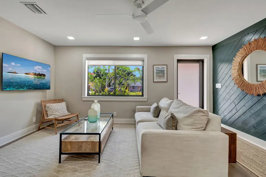 213 SE 24th Avenue, Boynton Beach, FL 33435 - Image #3