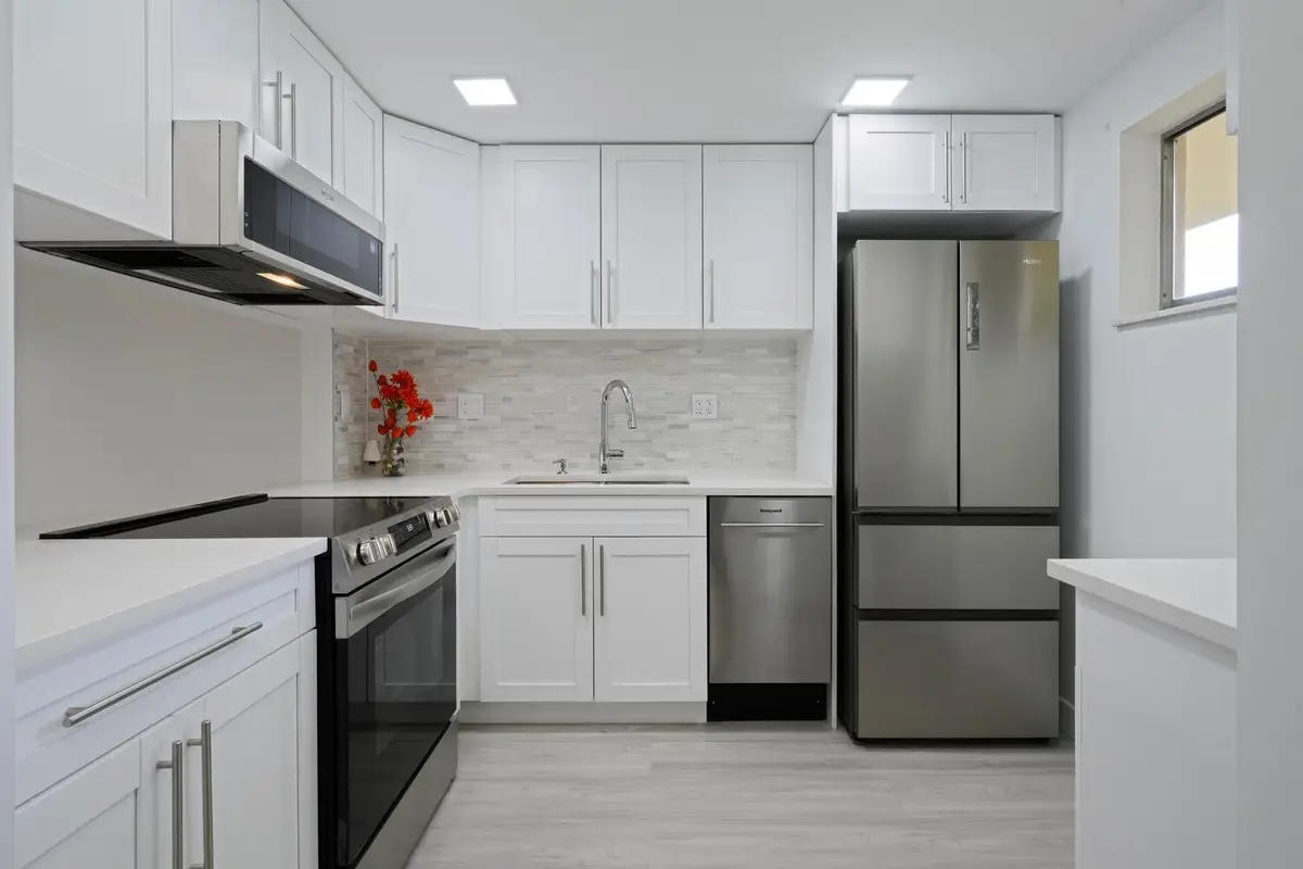 2811 S Garden Drive #110, Palm Springs, FL 33461 - Image #1