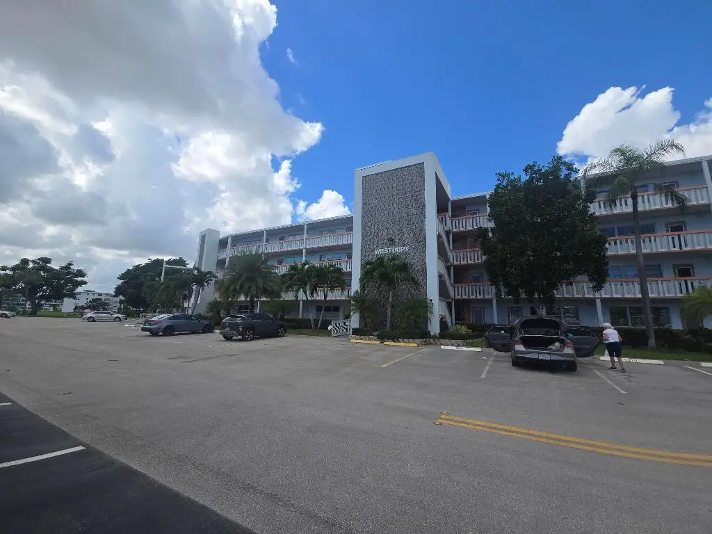 2010 Westbury F #2010, Deerfield Beach, FL 33442 - Image #1