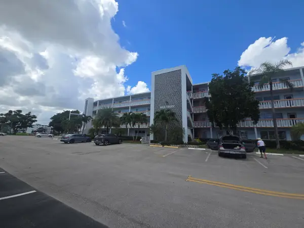 2010 Westbury F #2010, Deerfield Beach, FL 33442