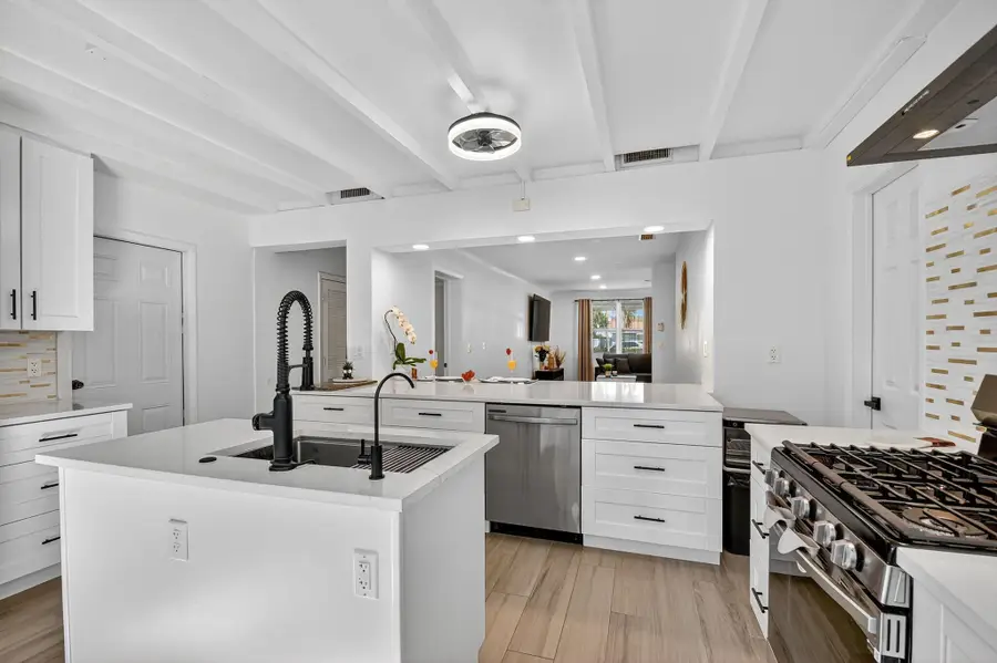 701 S D Street, Lake Worth Beach, FL 33460 - Image #3